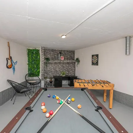 4 Bedroom Lovely In *