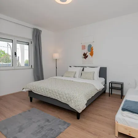 4 Bedroom Lovely In Hébergement de vacances