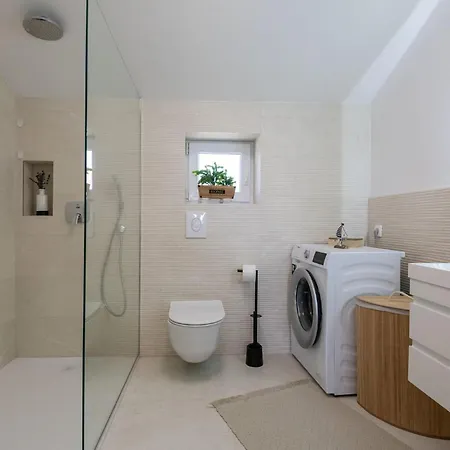 Hébergement de vacances 4 Bedroom Lovely In