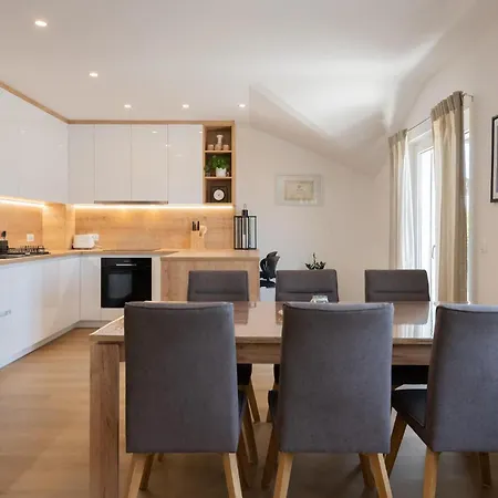 Awesome In With Kitchen *